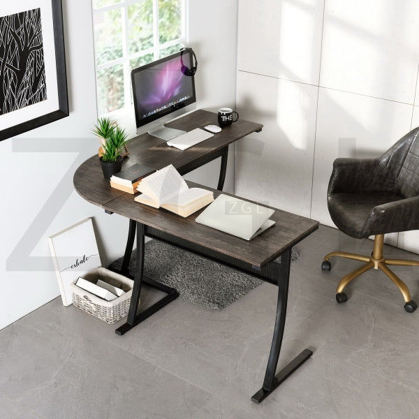 Simple And Versatile Desk