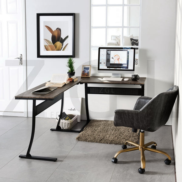 Simple And Versatile Desk
